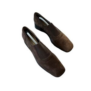 *Salvatore Ferragamo Boutique Size 9.5AA Brown Suede Square Toe Slip On Loafers